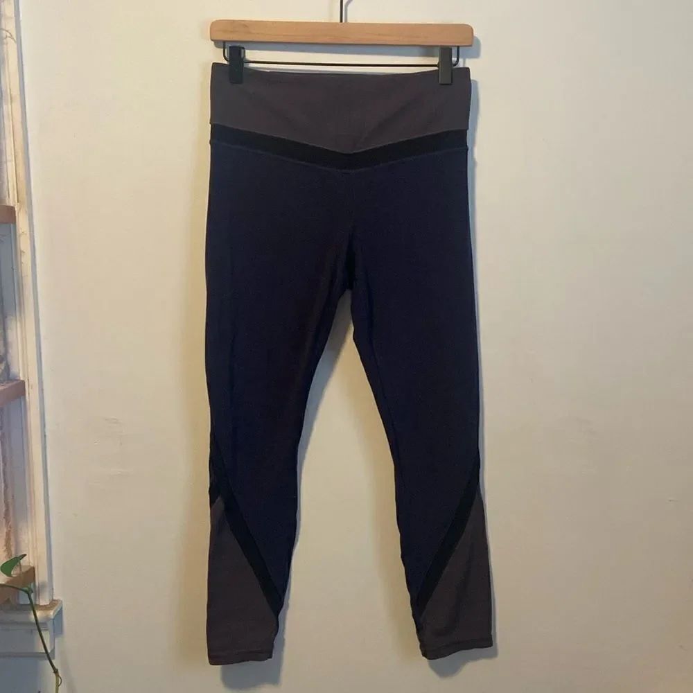 Athleta Blue & Gray High Waist Mesh Inset Leggings Size Medium